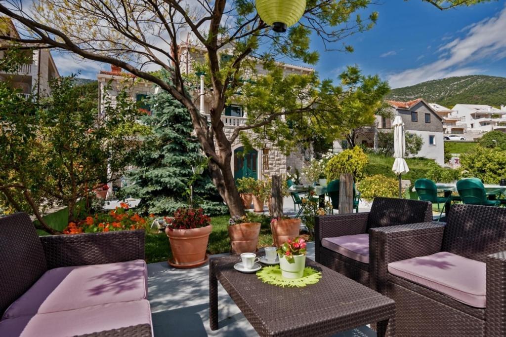 Apartment In Bol With Seaview, Terrace, Air Condition, Wifi ภายนอก รูปภาพ