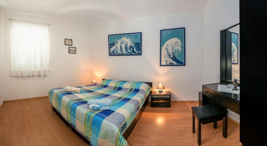 Apartment In Bol With Seaview, Terrace, Air Condition, Wifi ภายนอก รูปภาพ
